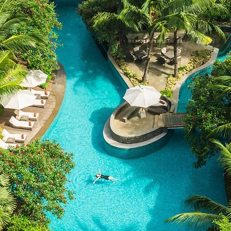 Doubletree By Hilton Jakarta - Diponegoro מראה חיצוני תמונה The pool at the Shangri-La Hotel, Kuala Lumpur