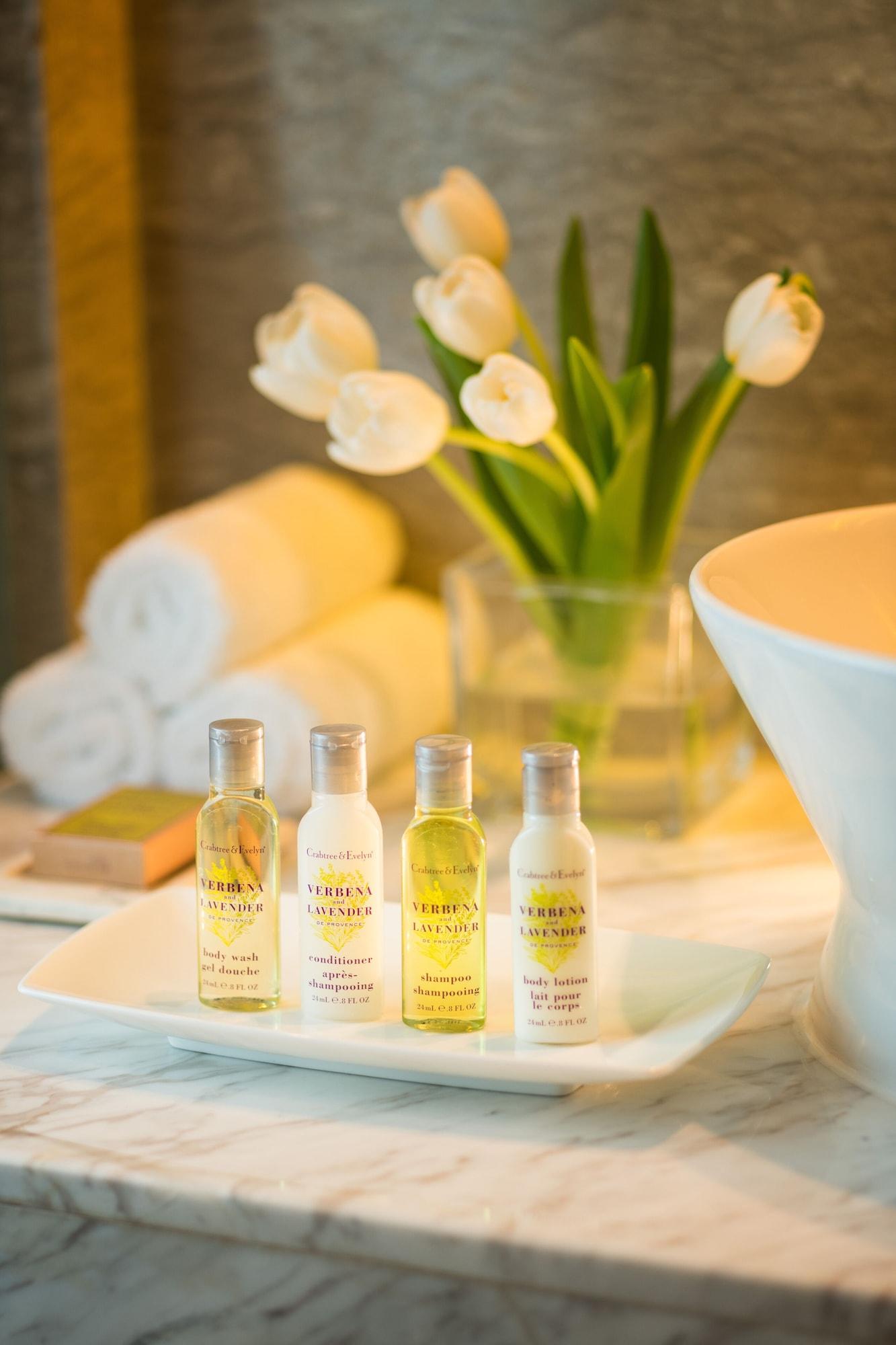 Doubletree By Hilton Jakarta - Diponegoro מראה חיצוני תמונה Aromatherapy products
