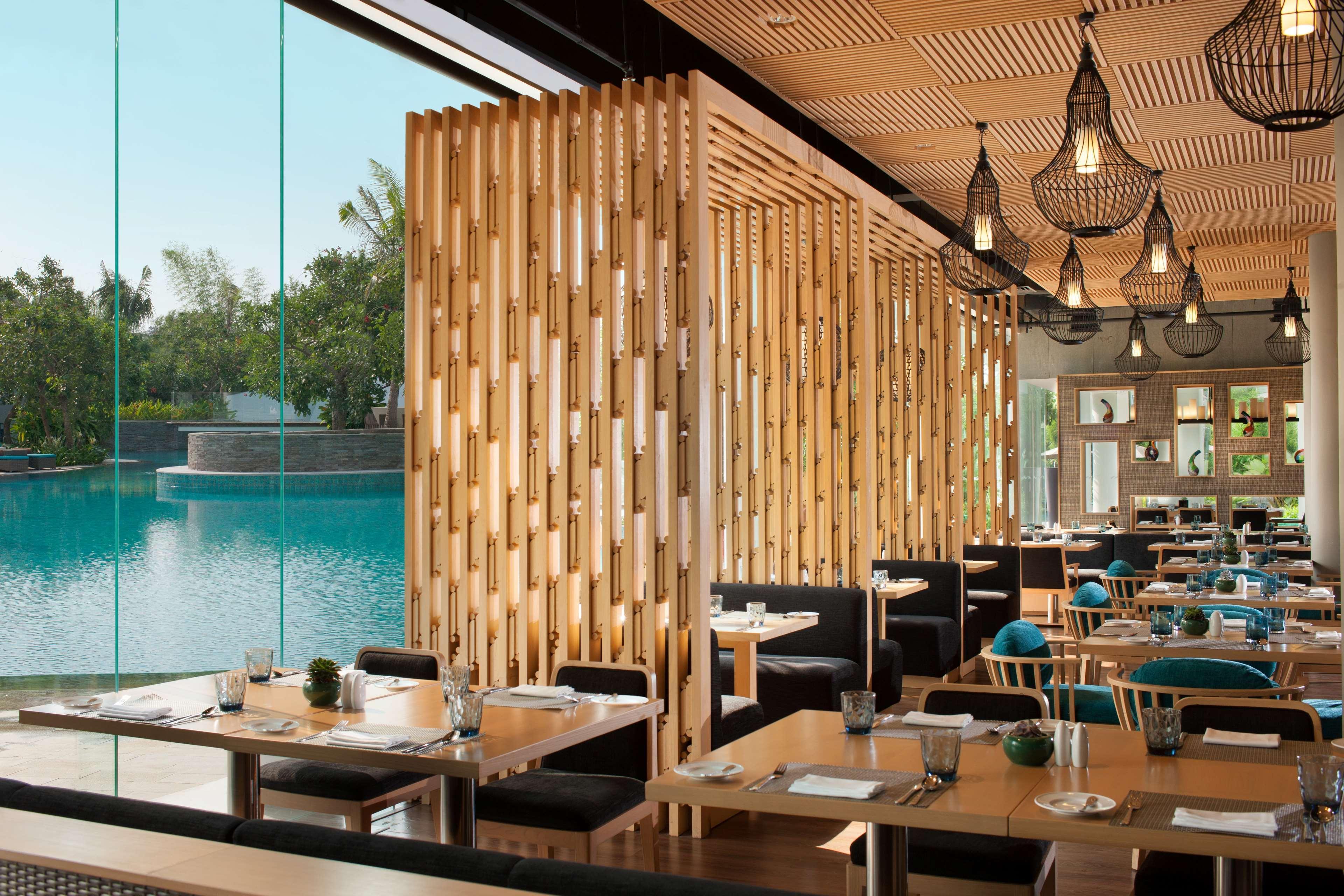 Doubletree By Hilton Jakarta - Diponegoro מראה חיצוני תמונה The restaurant