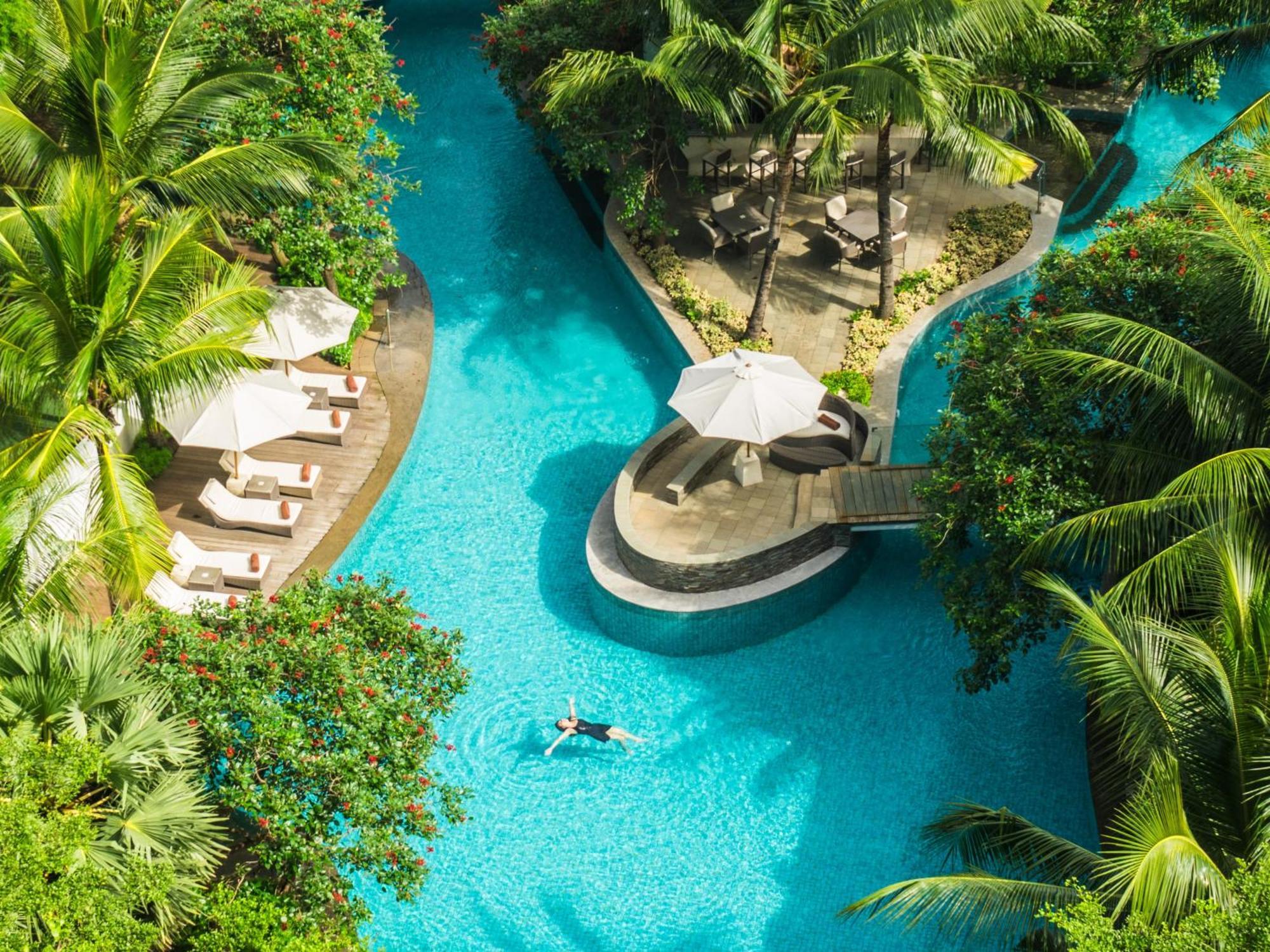 Doubletree By Hilton Jakarta - Diponegoro מראה חיצוני תמונה The pool at the Shangri-La Hotel, Kuala Lumpur