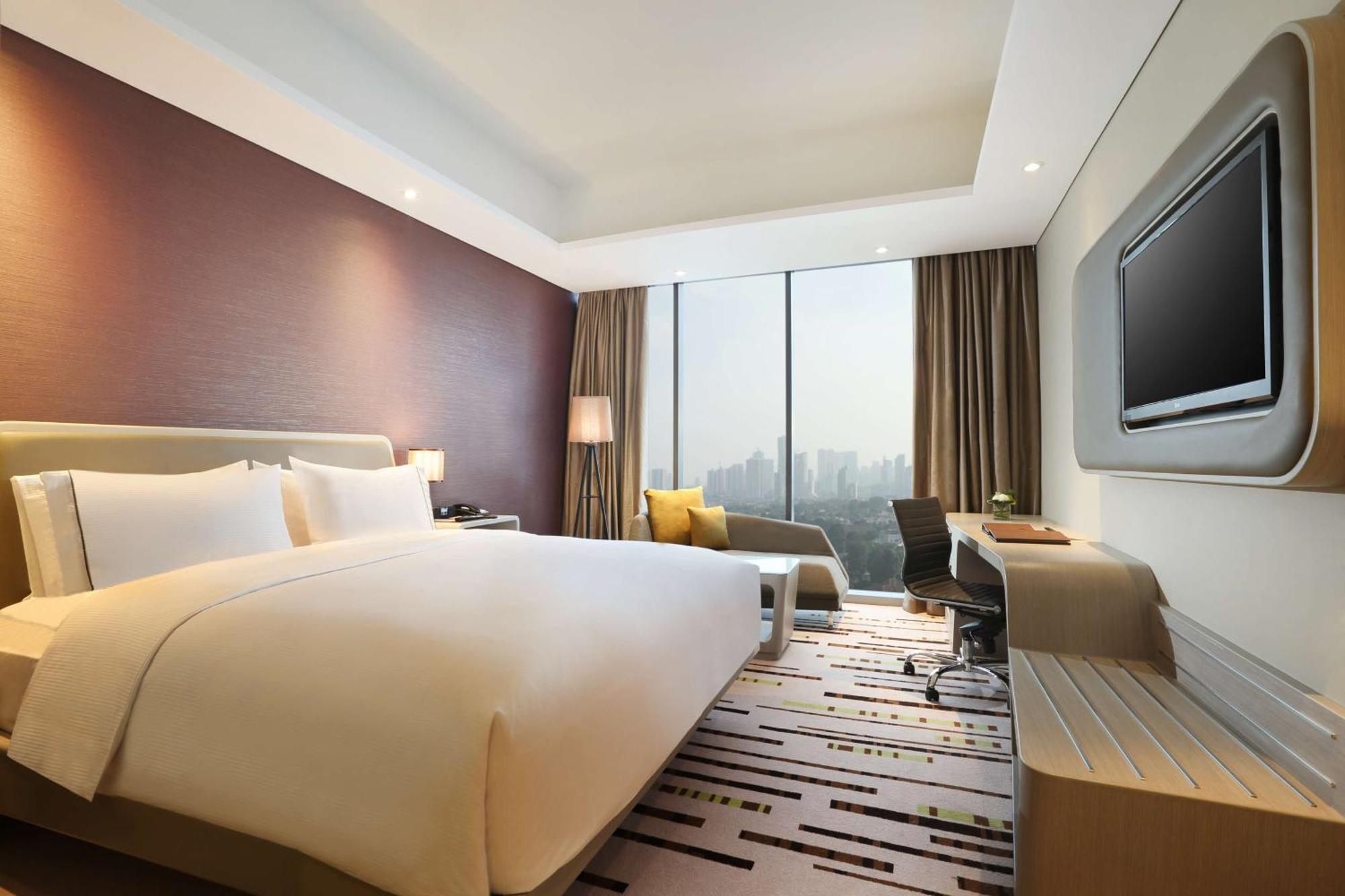 Doubletree By Hilton Jakarta - Diponegoro מראה חיצוני תמונה
